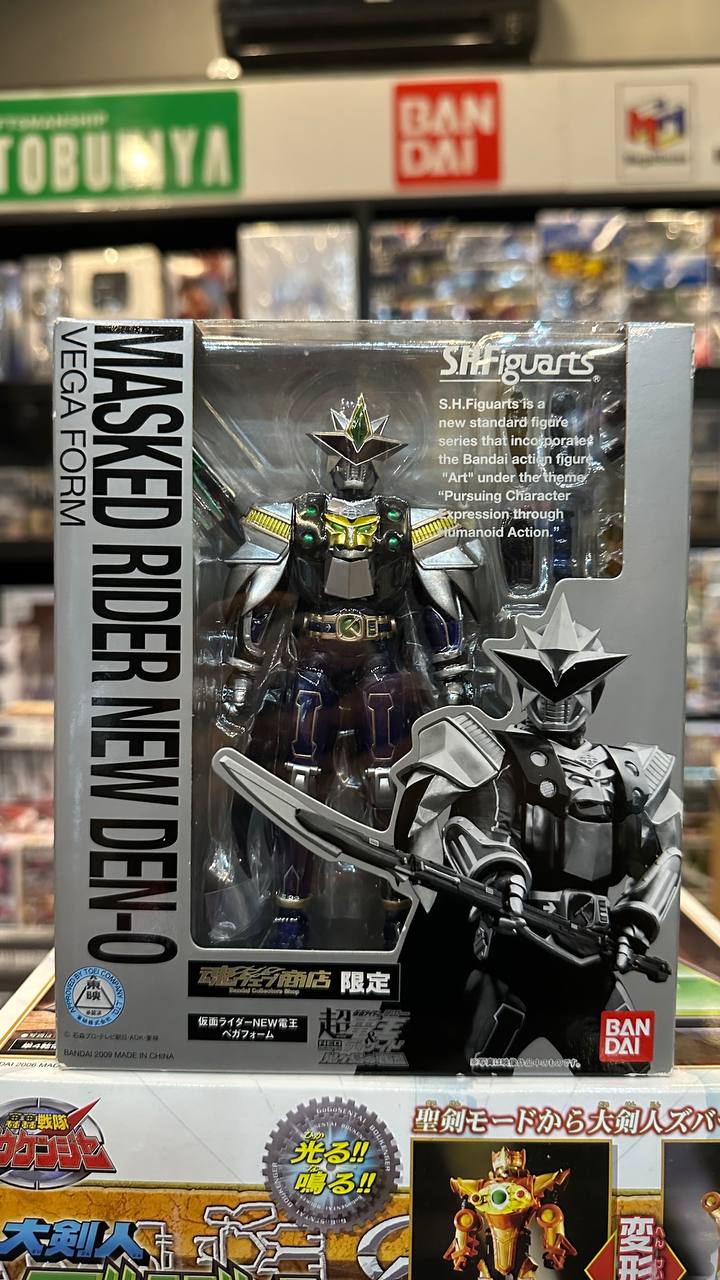 [Kamen Rider] SH Figure Masked New Den-O Vega Form