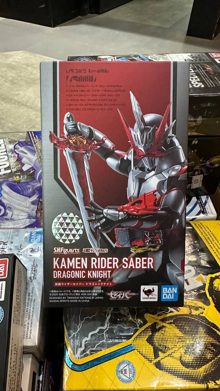 [Kamen Rider] SH Figure Saber Dragonic Knight 