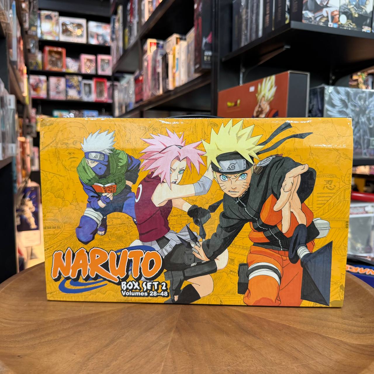 Naruto Box Set 3: Volumes 49-72 with Premium brand new English Manga from Viz